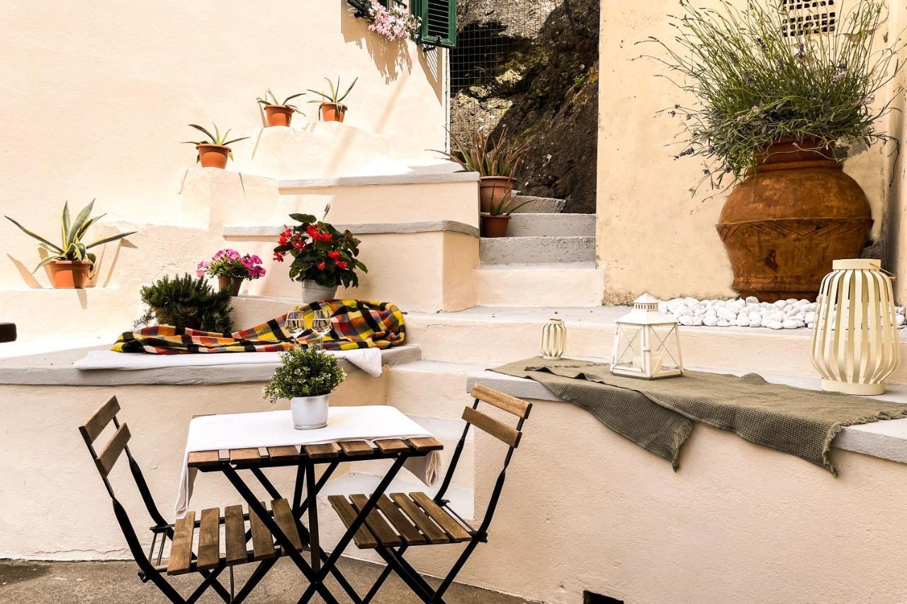 Casa Storica Con Terrazzo Villa Castellina Marittima Bagian luar foto